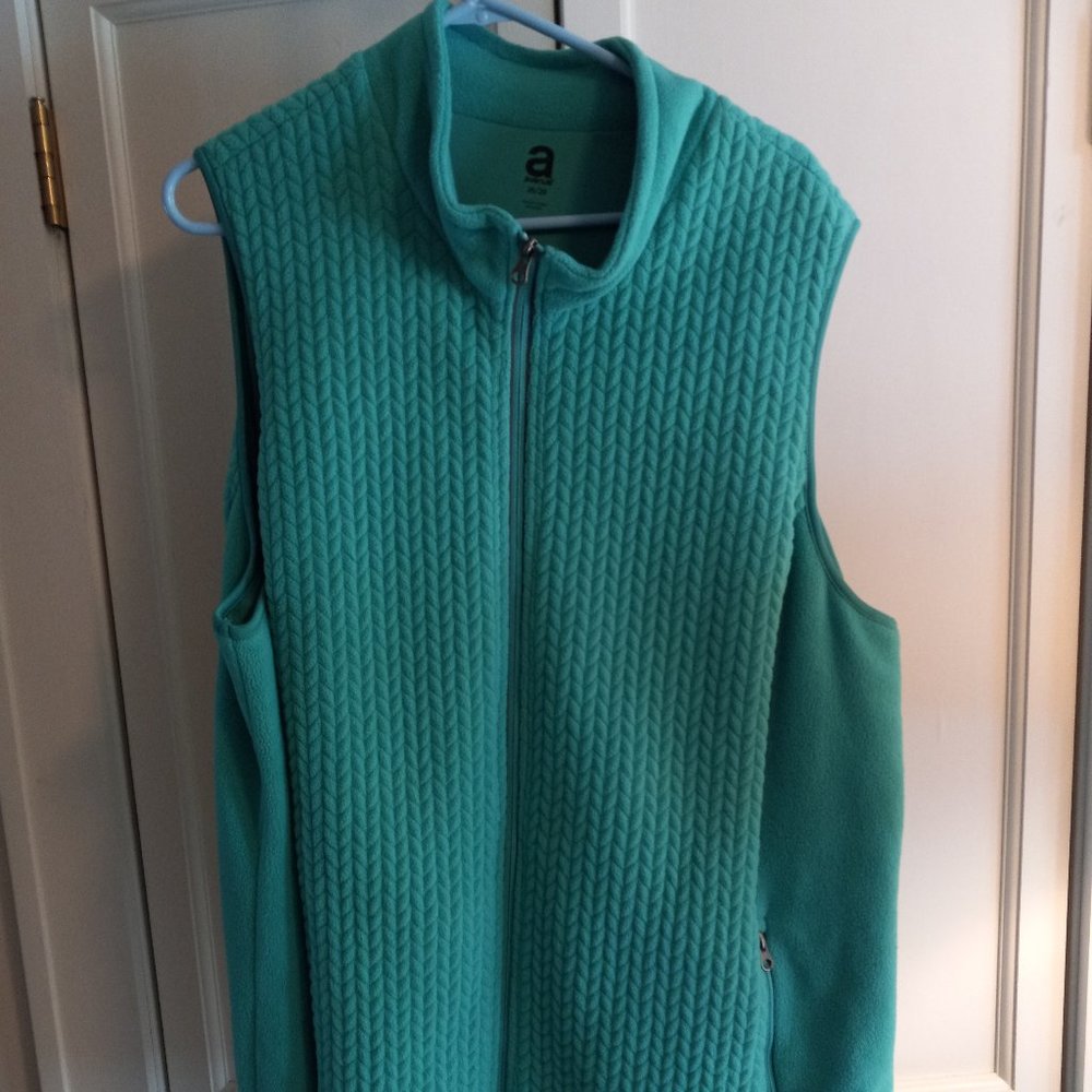 Women's Avenue Fleece Zip Vest 26W 28W Turquoise Teal Blue-Green w/ Pockets